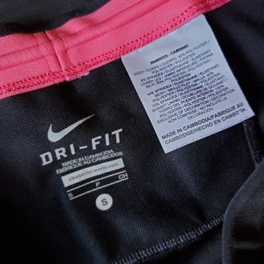 Nike Black Capris - Picture 3 of 8